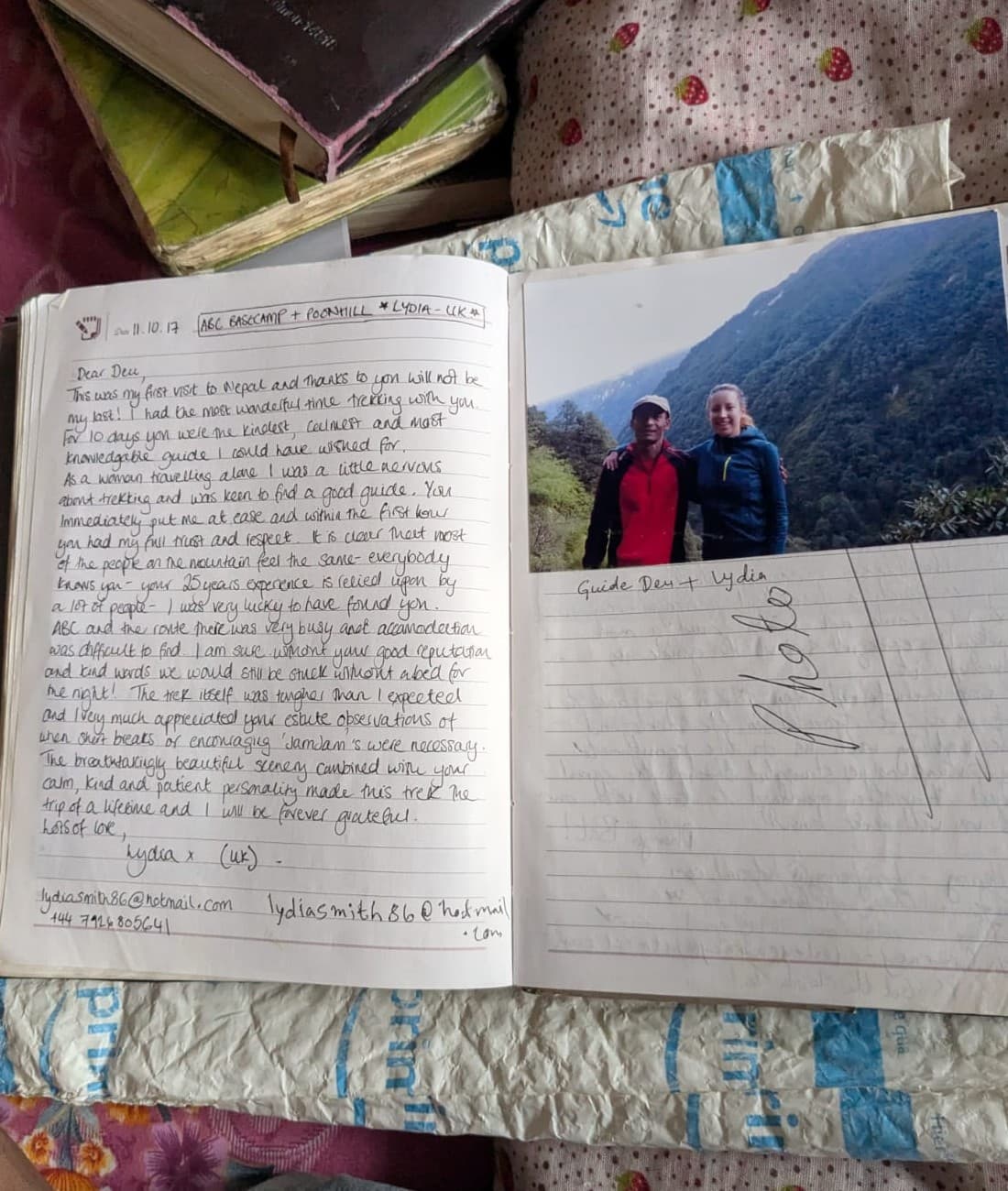 Handwritten guestbook review from Lydia